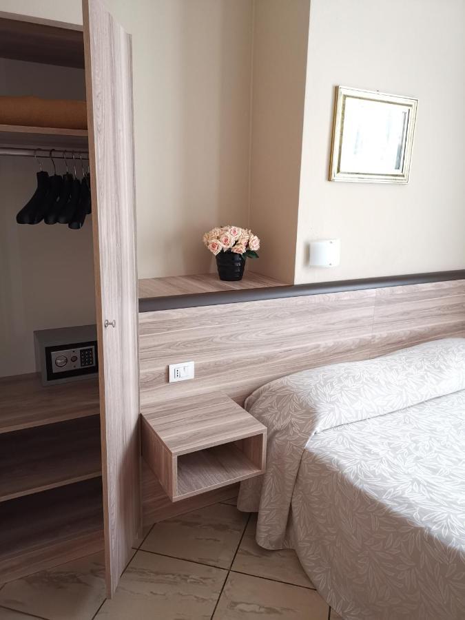 Hotel Brianza Милано Екстериор снимка