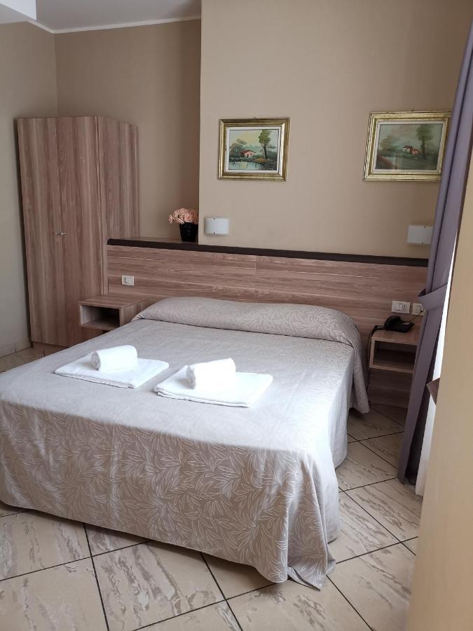 Hotel Brianza Милано Екстериор снимка