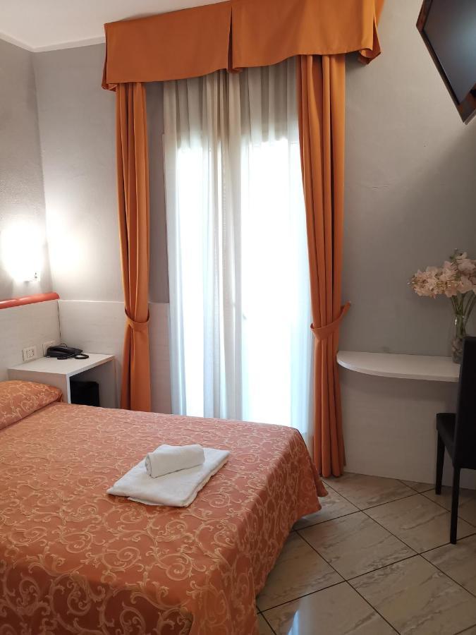 Hotel Brianza Милано Екстериор снимка