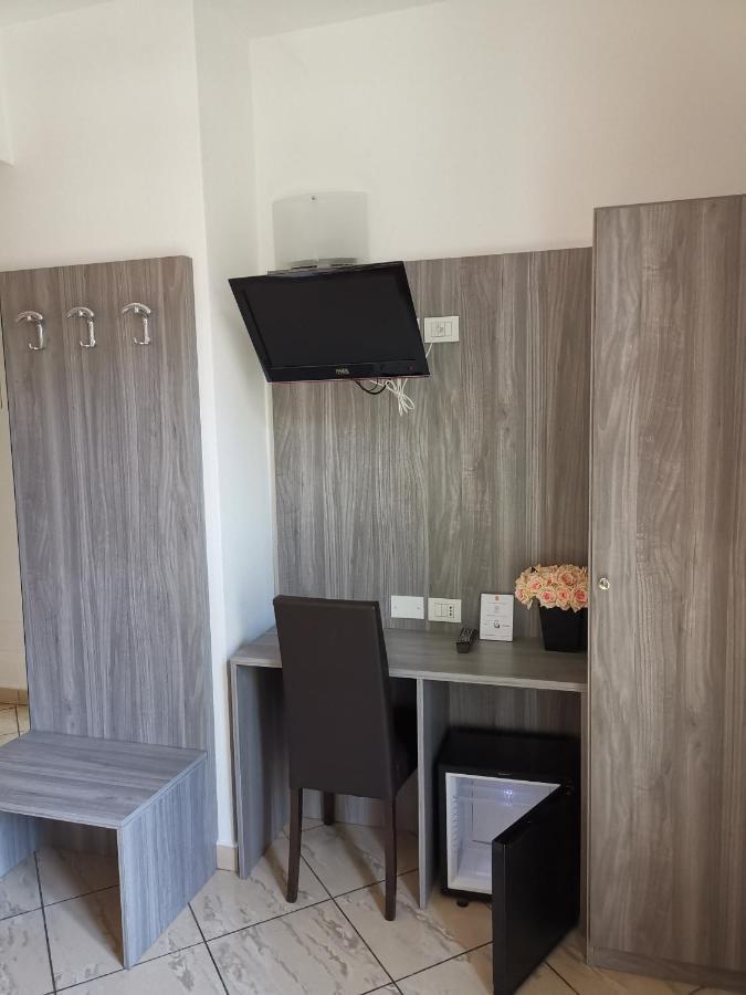 Hotel Brianza Милано Екстериор снимка