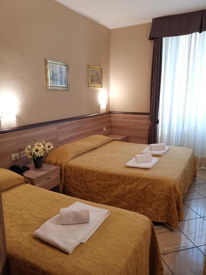 Hotel Brianza Милано Екстериор снимка