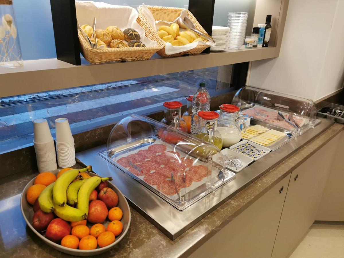 Hotel Brianza Милано Екстериор снимка