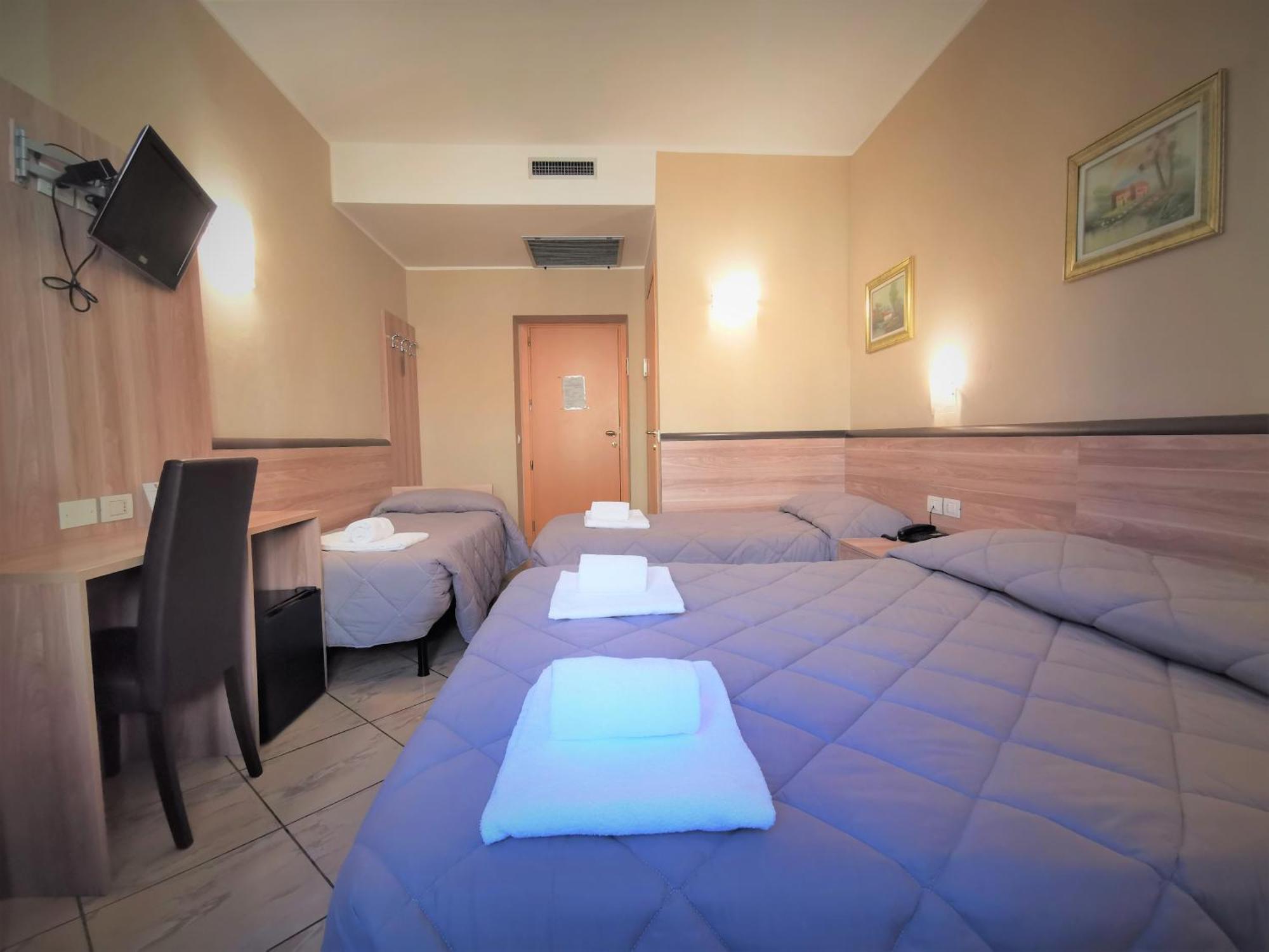Hotel Brianza Милано Екстериор снимка