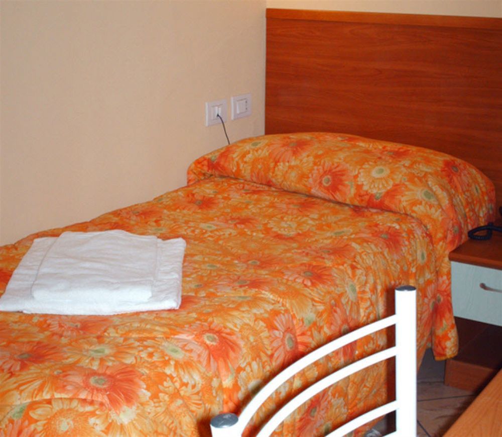 Hotel Brianza Милано Екстериор снимка