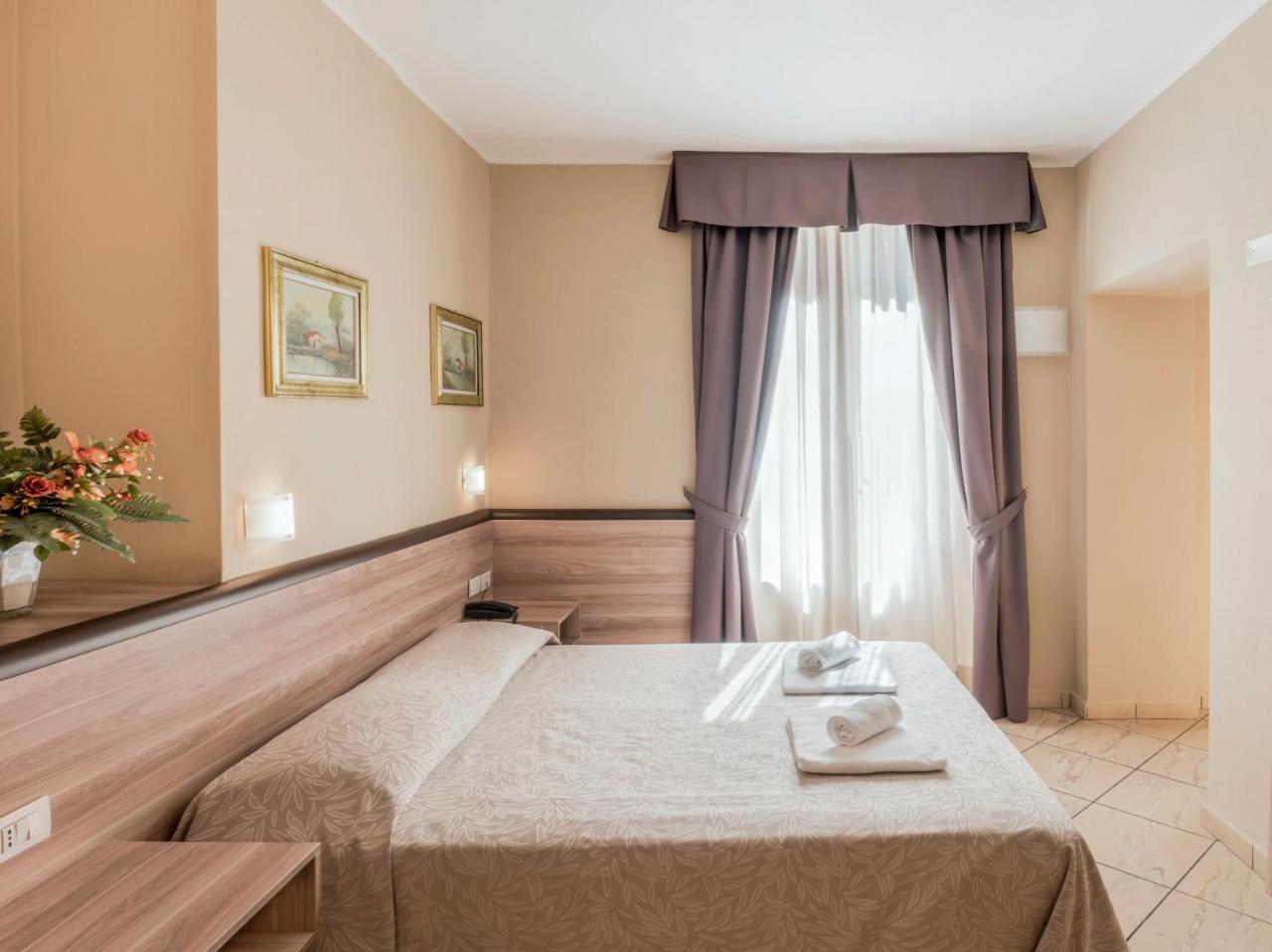 Hotel Brianza Милано Екстериор снимка