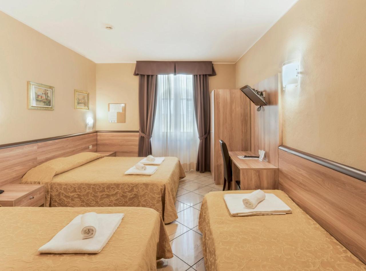 Hotel Brianza Милано Екстериор снимка
